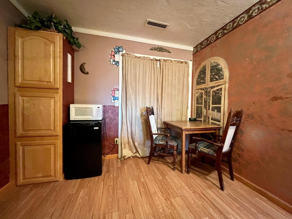 Dumplin Patch Bed & Breakfast Валле Экстерьер фото