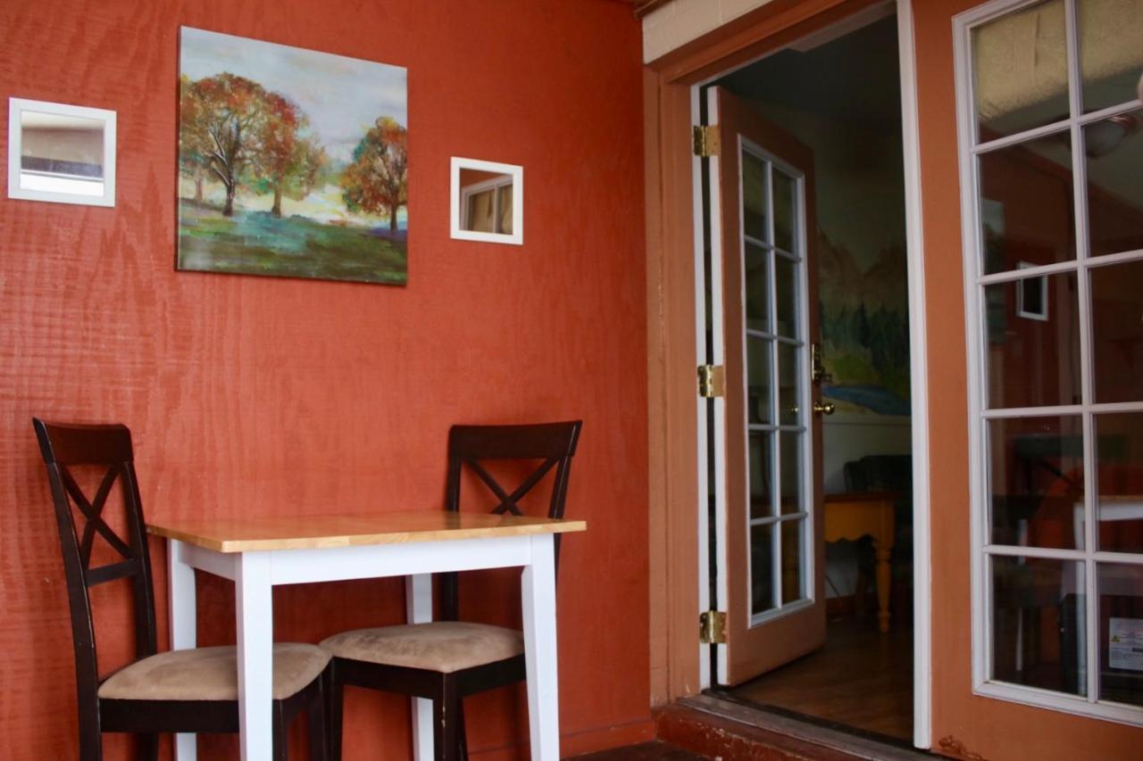 Dumplin Patch Bed & Breakfast Валле Экстерьер фото